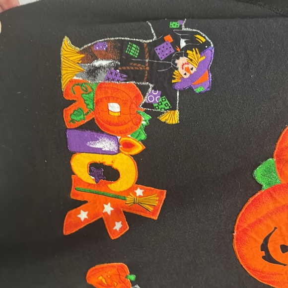 Vintage Halloween Sweater 🎃 - Picture 3 of 11